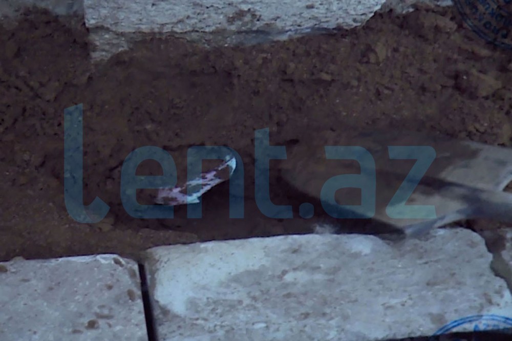 Bakıda ŞOK OLAY: Biseksual kişi qonşusunun başını kəsib, dəfninə getdi- FOTO+VİDEO