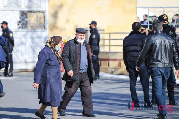 Şəhidlərlə vida mərasimi keçirilir- VİDEO (FOTOLAR)