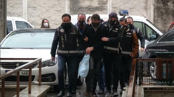 Tanış olduğu şəxslərin yataqda çılpaq şəkillərini çəkənQADIN GÖRÜN KİM İMİŞ - FOTO