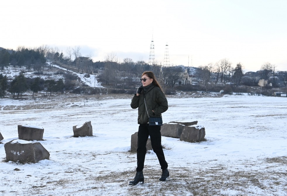 İlham Əliyev ailəsi iləŞuşada (FOTOLAR)