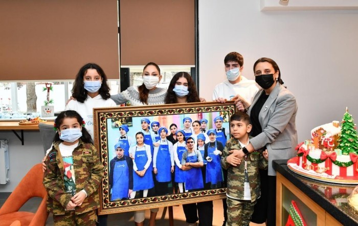 Mehriban Əliyeva qızları ilə açılışda- FOTOLAR