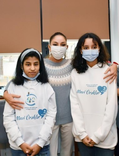 Mehriban Əliyeva qızları ilə açılışda- FOTOLAR