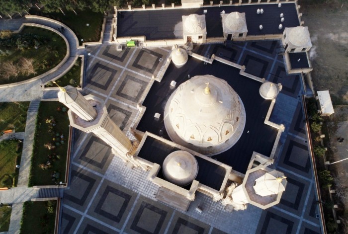 İlham Əliyev və Mehriban Əliyeva “Xanım Fatimeyi Zəhra” məscidində- FOTOLAR