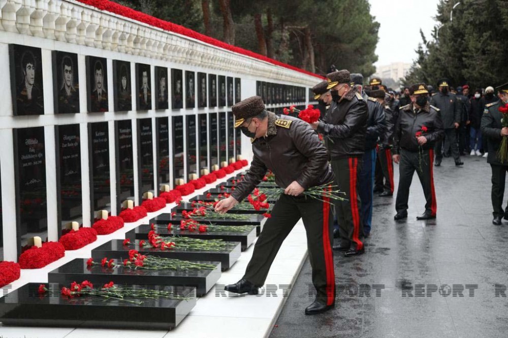 MN rəhbərliyi Şəhidlər xiyabanını ziyarət etdi- FOTOLAR