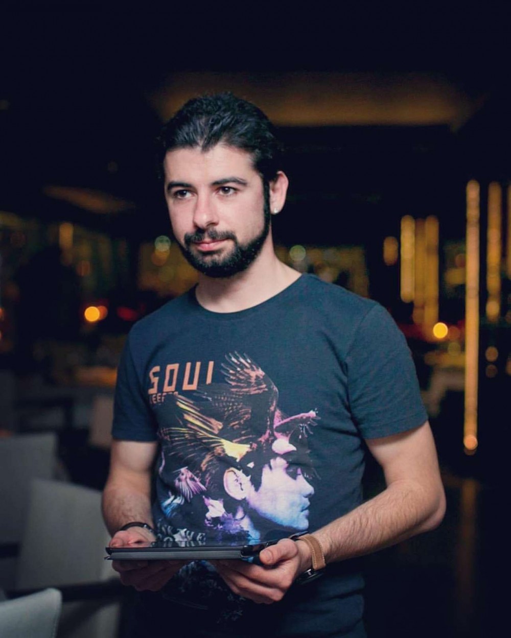 Bakıda tanınmış musiqiçiİNTİHAR ETDİ (FOTO)