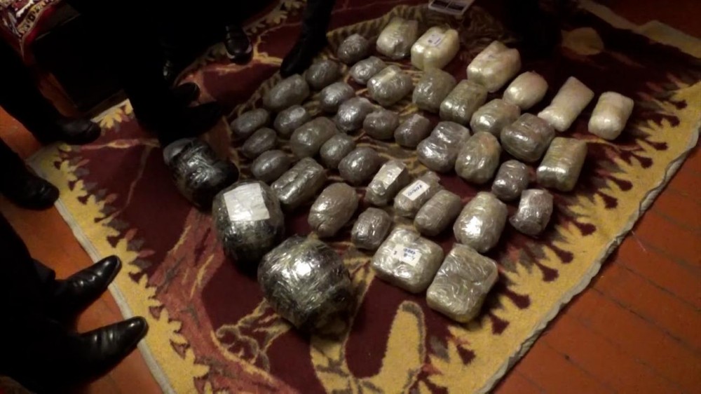 Polis Nərimanovda təcili əməliyyat keçirdi:Saxlanılanlar var (FOTO/VİDEO)