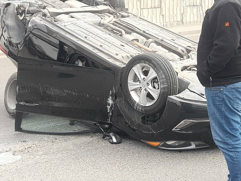 Abşeronda dəhşətli qəza:Polis sürücünü xilas etdi (FOTOLAR)