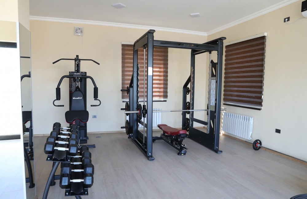 İlham Əliyev və birinci xanım Prezidentin xüsusi nümayəndəliyinin qərargahında- FOTOLAR