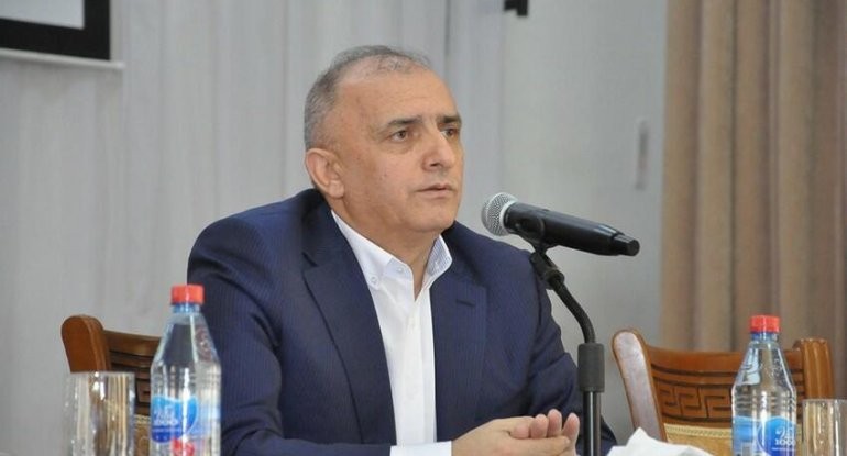 Nazir tanınmış professoru işdən niyə çıxardıb?- AÇIQLAMA