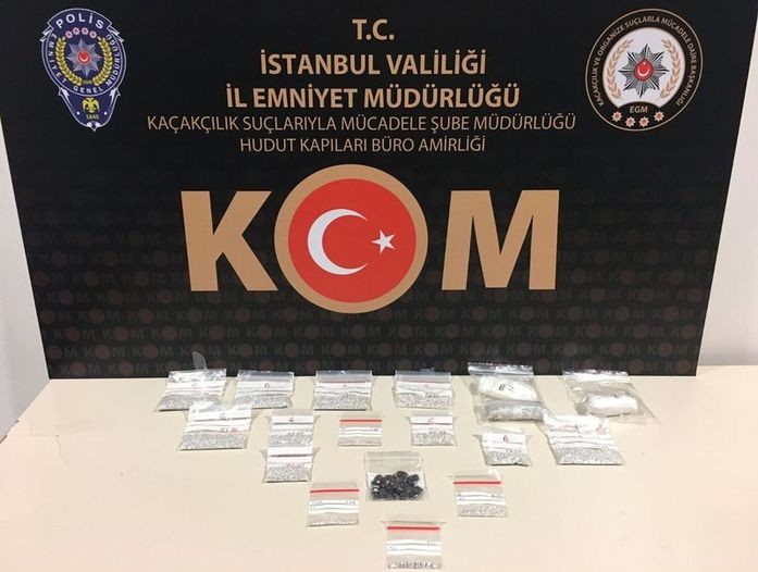 Ərəbistandan gələn şəxs 10 milyonluq brilyantı ölkəyə keçirmək istədi- Görün necə (FOTOLAR)