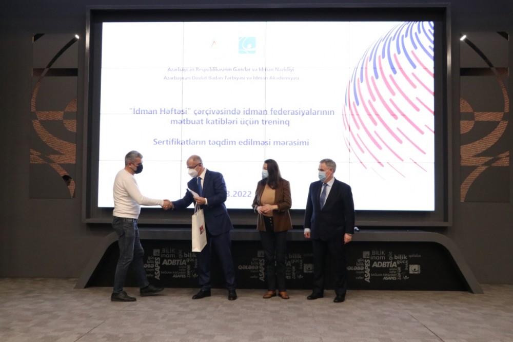 İdman federasiyalarının mətbuat katibləri üçün treninq keçirilib- FOTO