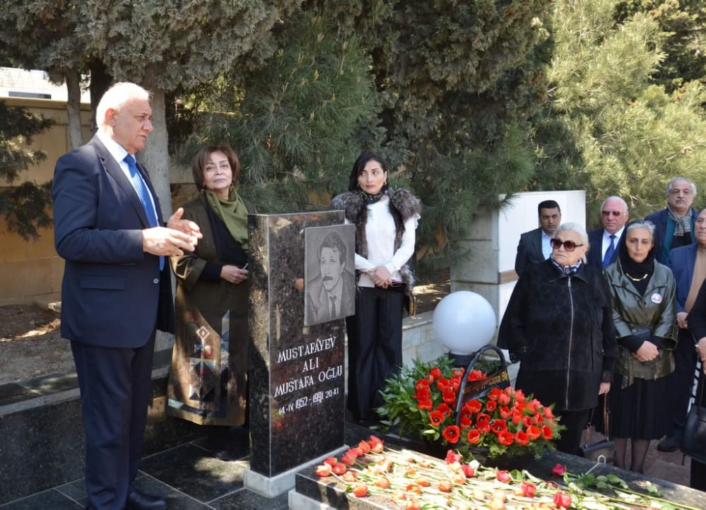 “Qazax” Xeyriyyə İctimai Birliyi nin təşəbbüsü ilə Alı Mustafayevin xatirəsi yad edildi- FOTO