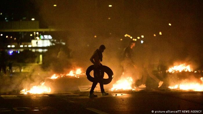 "Quran"ın yandırılması AKSİYALARA səbəb oldu- FOTOLAR