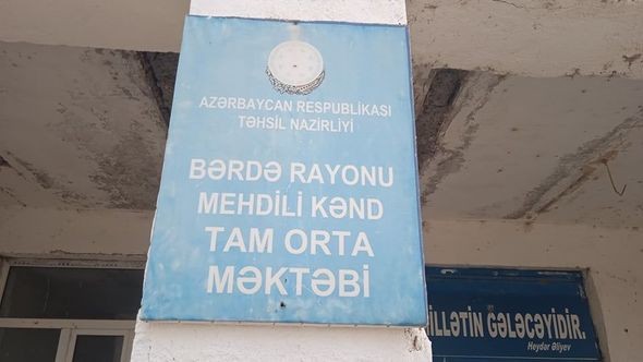 Azərbaycanda dərs zamanı məktəbin divarı uçdu- FOTOLAR