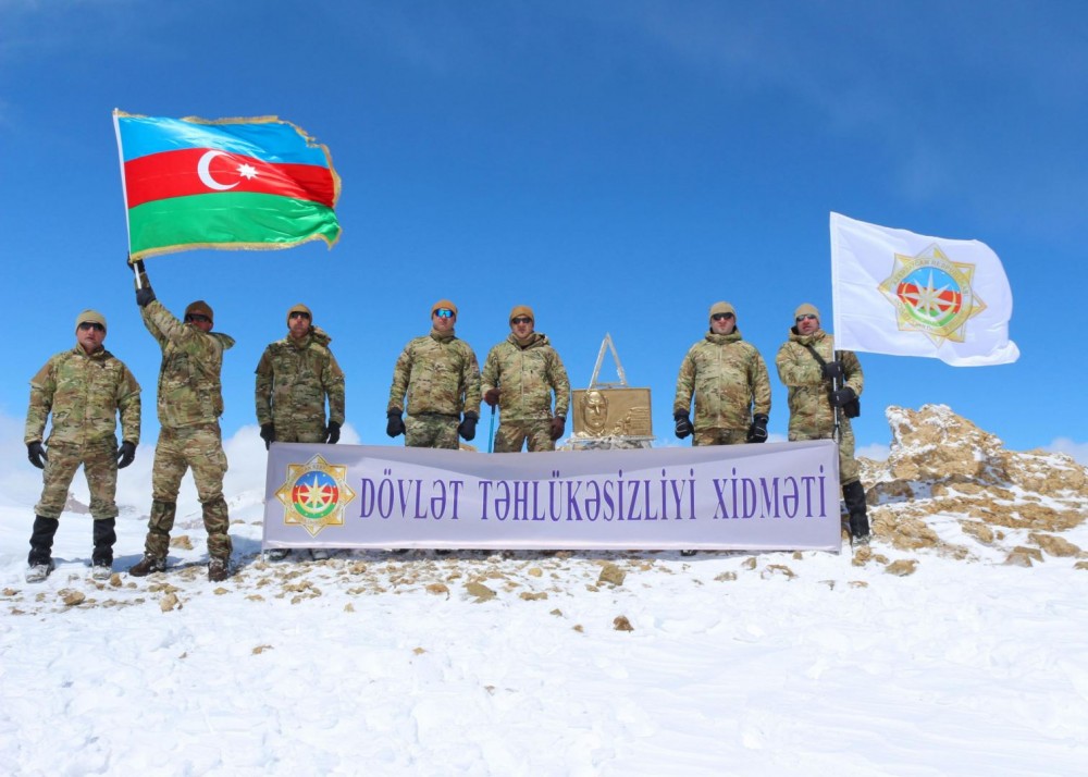 DTX əməkdaşları “Heydər zirvəsi”nə yürüş təşkil etdilər— FOTOLAR