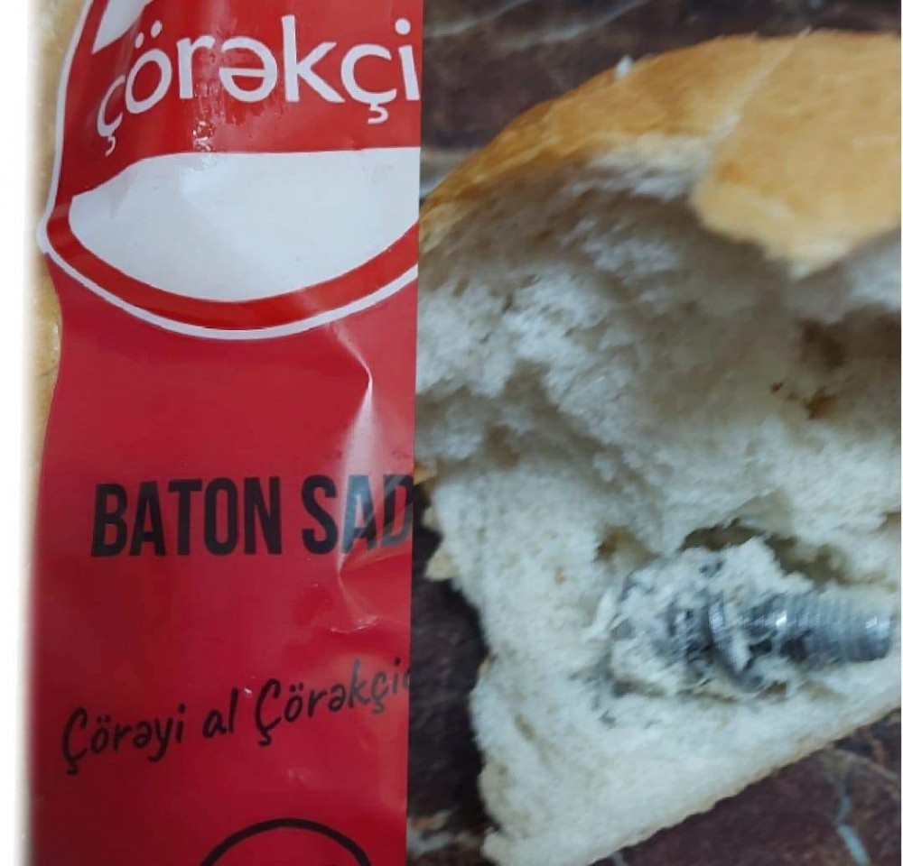 Azərbaycanda çörəyin içindən görün nə çıxdı- FOTO/VİDEO