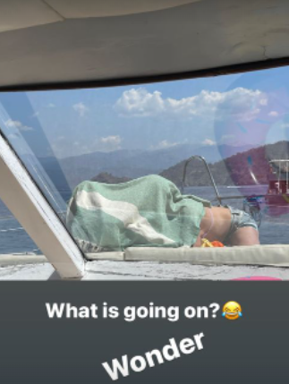 Məşhur rus qadınla eşq yaşayan azərbaycanlı "taksi sürücüsü"nün FOTOları- Yaxtada səmimi görüntüləri