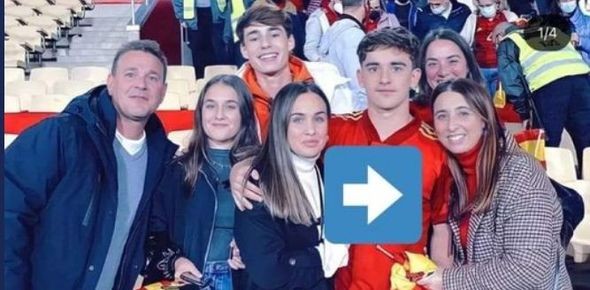 Pike Şakiranı futbolçunun anası ilə aldadıb- FOTO