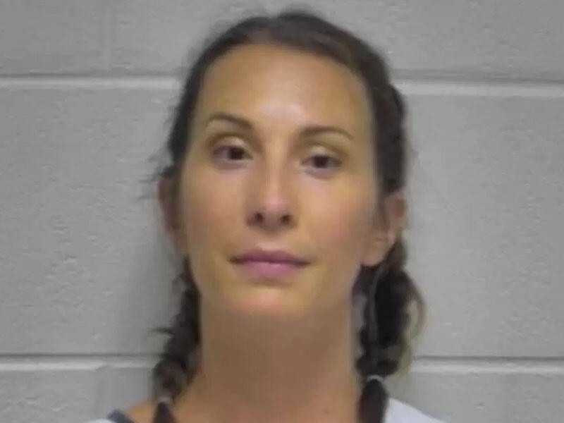 Məktəbdə BİABIRÇILIQ! -Müəllim oğlan şagirdləri ilə intim münasibətdə olubmuş (FOTO)