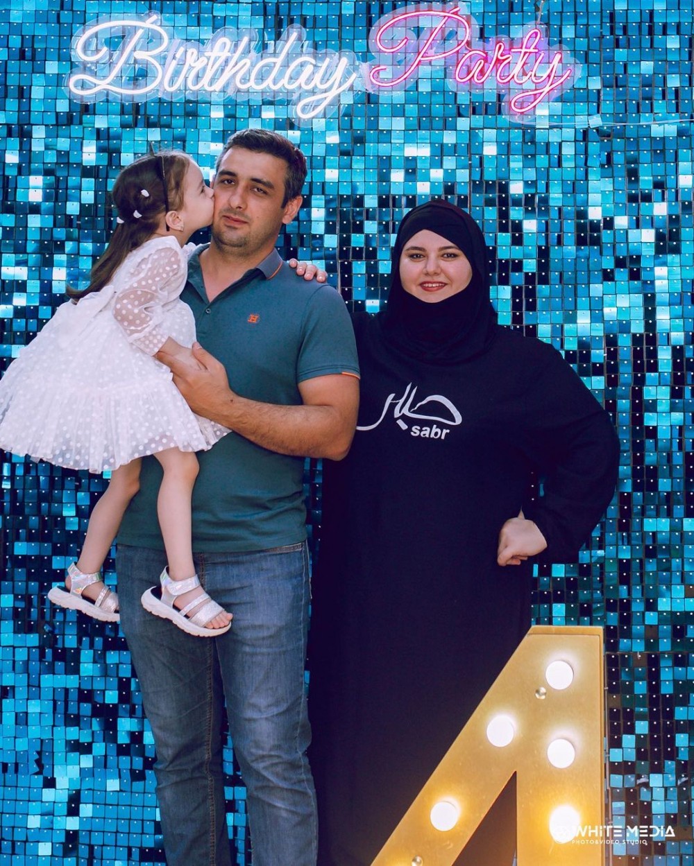 Aktyor Rafael İsgəndərovun qızının ailəsinin GÖRÜNTÜLƏRİ(FOTO)