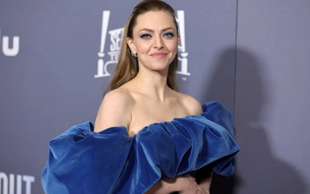 Məşhur aktrisa: "İşimi itirməmək üçün soyundum"- FOTOLAR