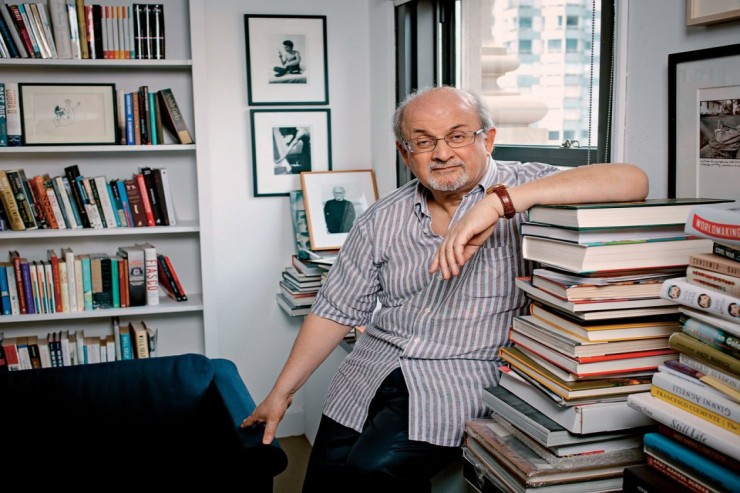 Məşhur yazıçıya hücum edib bıçaqladılar(YENİLƏNİB)