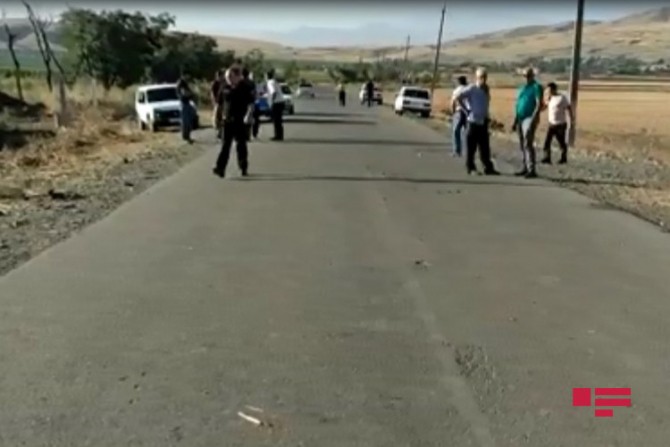 Azərbaycanda vəzifəli şəxs avtomobil qəzasına düşdü- Görün kimdir (FOTO/VİDEO)