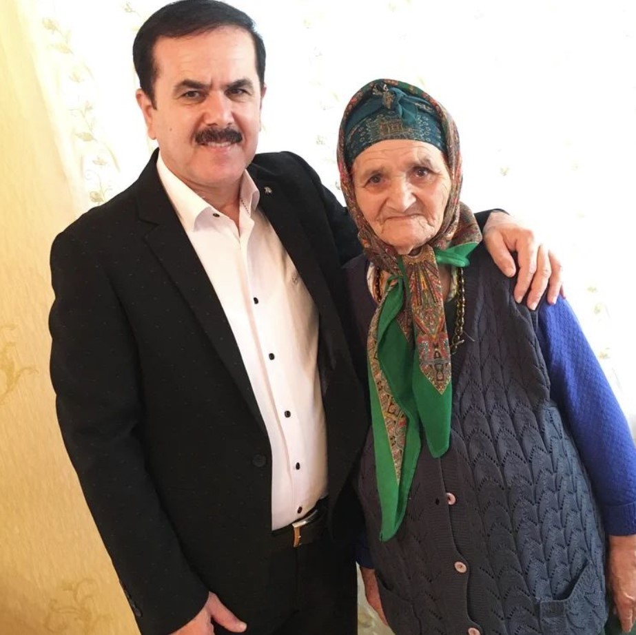 Azərbaycanlı müğənninin anası vəfat etdi(FOTO)