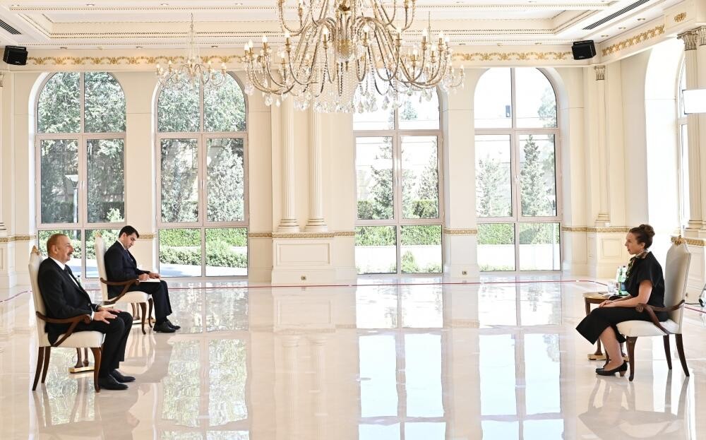 Prezident yeni səfirlərin etimadnaməsini qəbul etdi- FOTOLAR (YENİLƏNİB)