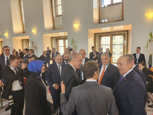 Əliyev, Ərdoğan və Paşinyan Praqada birgəmüzakirə apardı (FOTO/VİDEO)