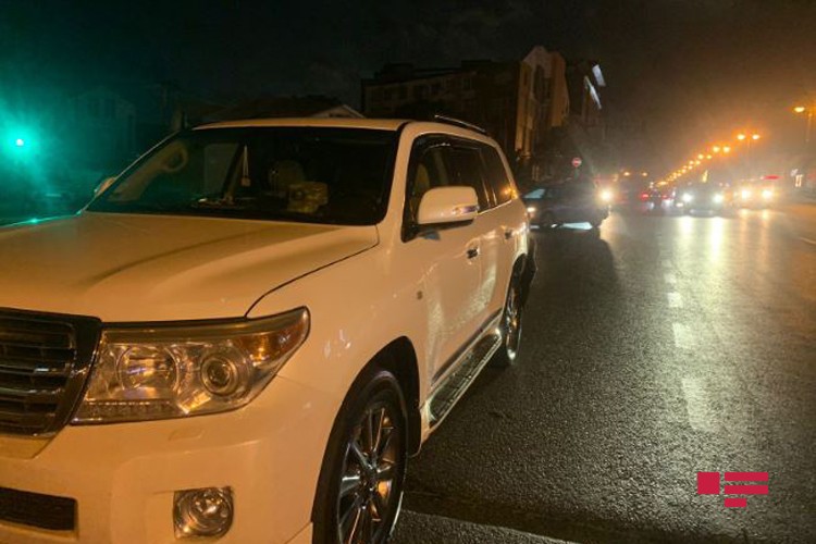 Bakıda tanınmış musiqiçi qəzaya düşdü: Xəsarət alanlar var- FOTO/VİDEO