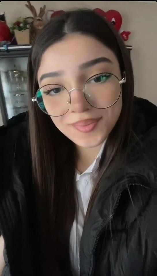 Bakıda DƏHŞƏT:  Tələbə qız canına qəsd etdi -Səbəbini rəfiqəsi AÇIQLADI (FOTO)