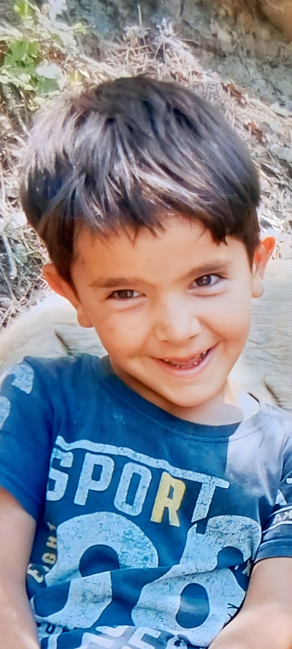 Məktəbdə DƏHŞƏTLİ HADİSƏ:Azyaşlı qatlanan dirəyin arasında qaldı (VİDEO)