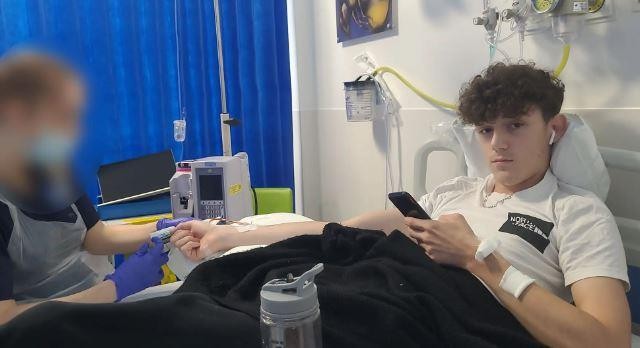 İdman edərkən çiynindən gələn səsə görəhəkimə getdi -  Eşitdiklərindən şoka düşdü