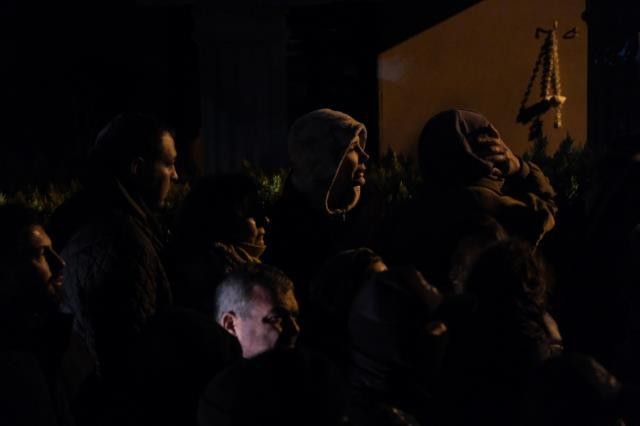 2 yaşlı uşaq və atası quyuya düşdü- İkisi də öldü (VİDEO)