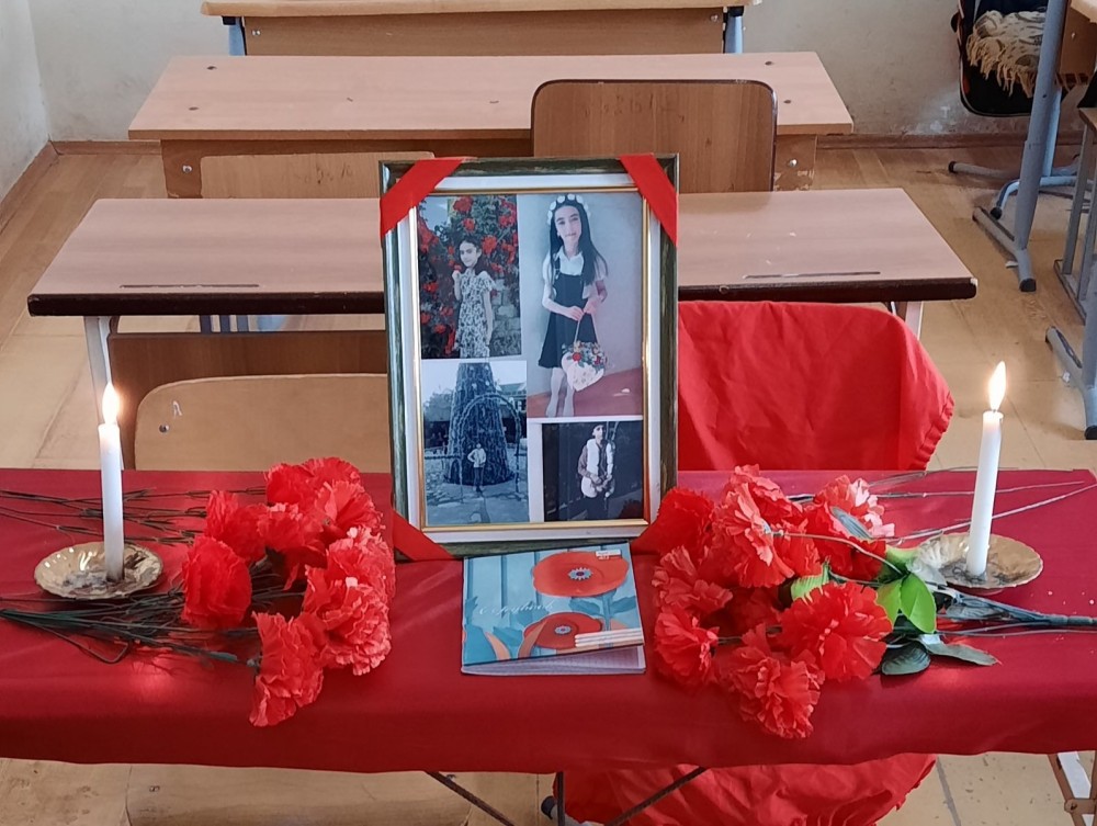 Azərbaycanda şagird vəfat etdi- FOTO