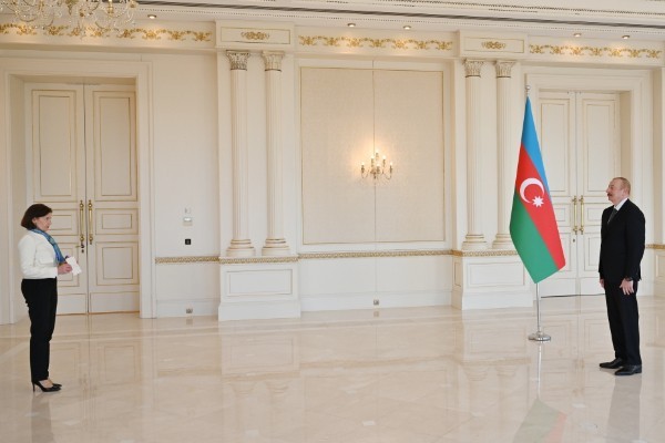 İlham Əliyev Fransa səfirinin etimadnaməsini qəbul etdi- FOTO