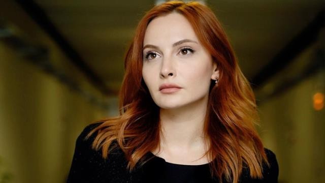 Türkiyəli aktrisa kömək istədi:Anasından xəbər ala bilmir (FOTO)