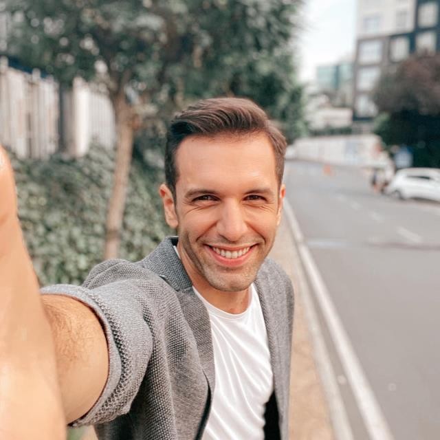 Türkiyəli aktyorun anası dağıntılar altında qalaraqdünyasını dəyişdi (FOTOLAR)