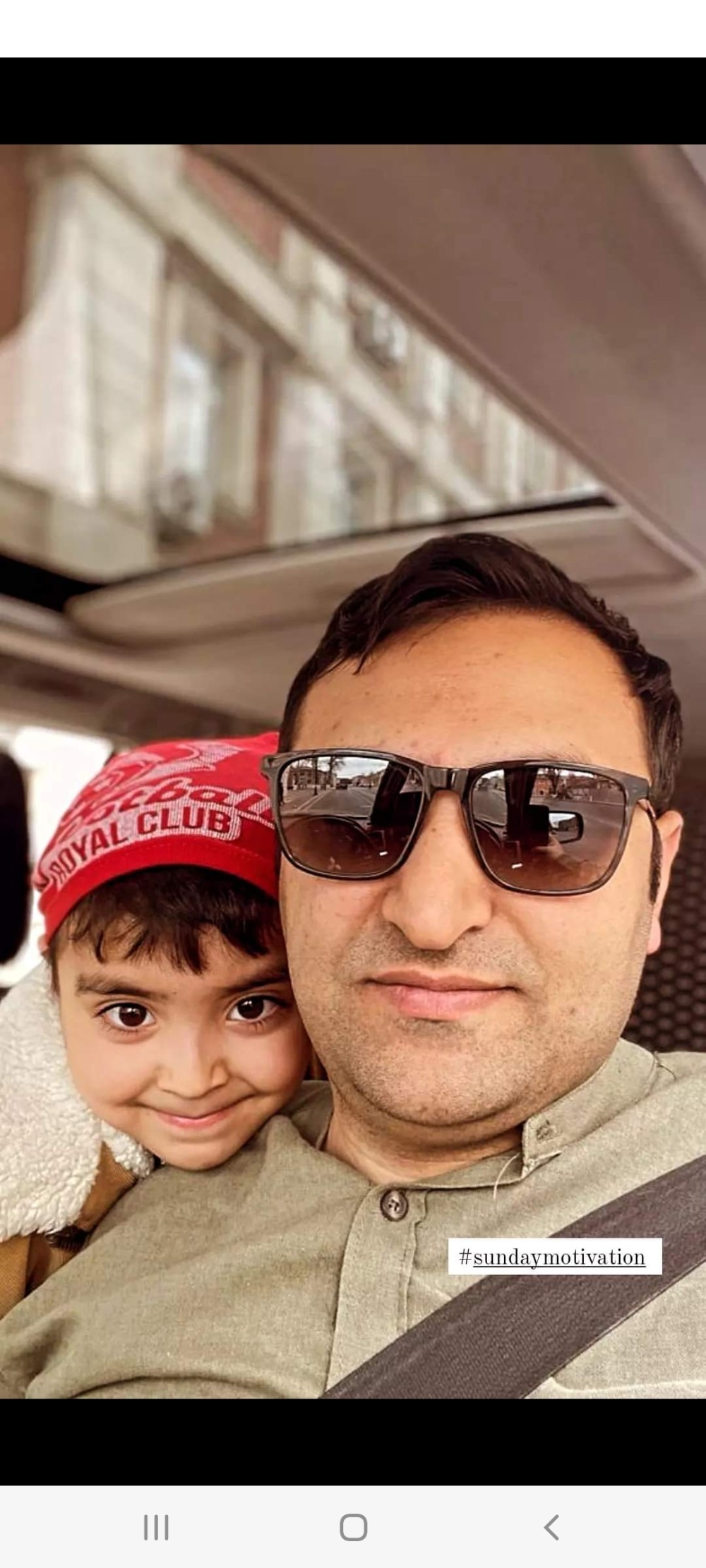 Millət vəkili övladı iləFOTOSUNU paylaşdı