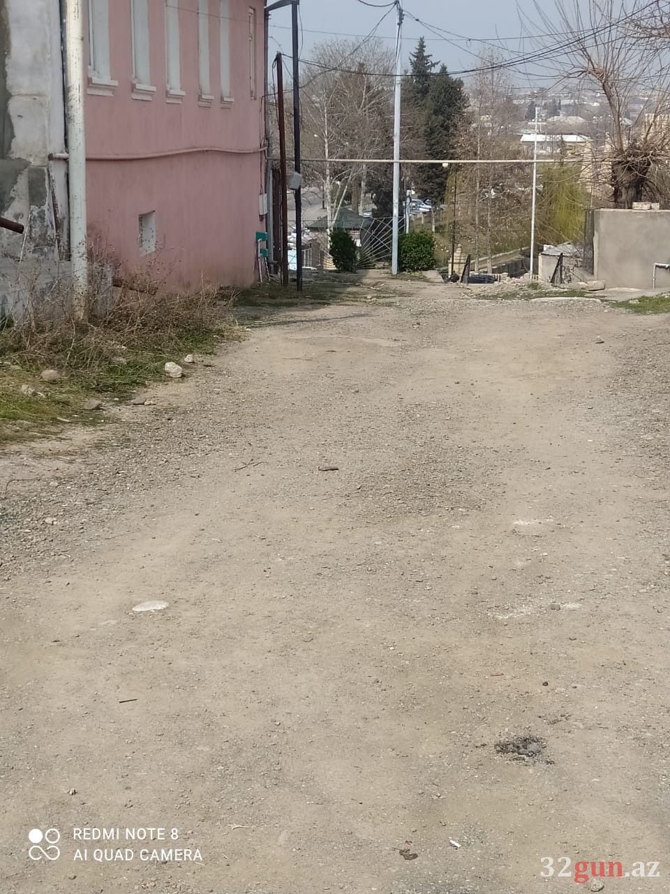 Bu küçədən çirkab suları Heydər Əliyev parkına axır -Qazax İcra Hakimiyyəti isə...