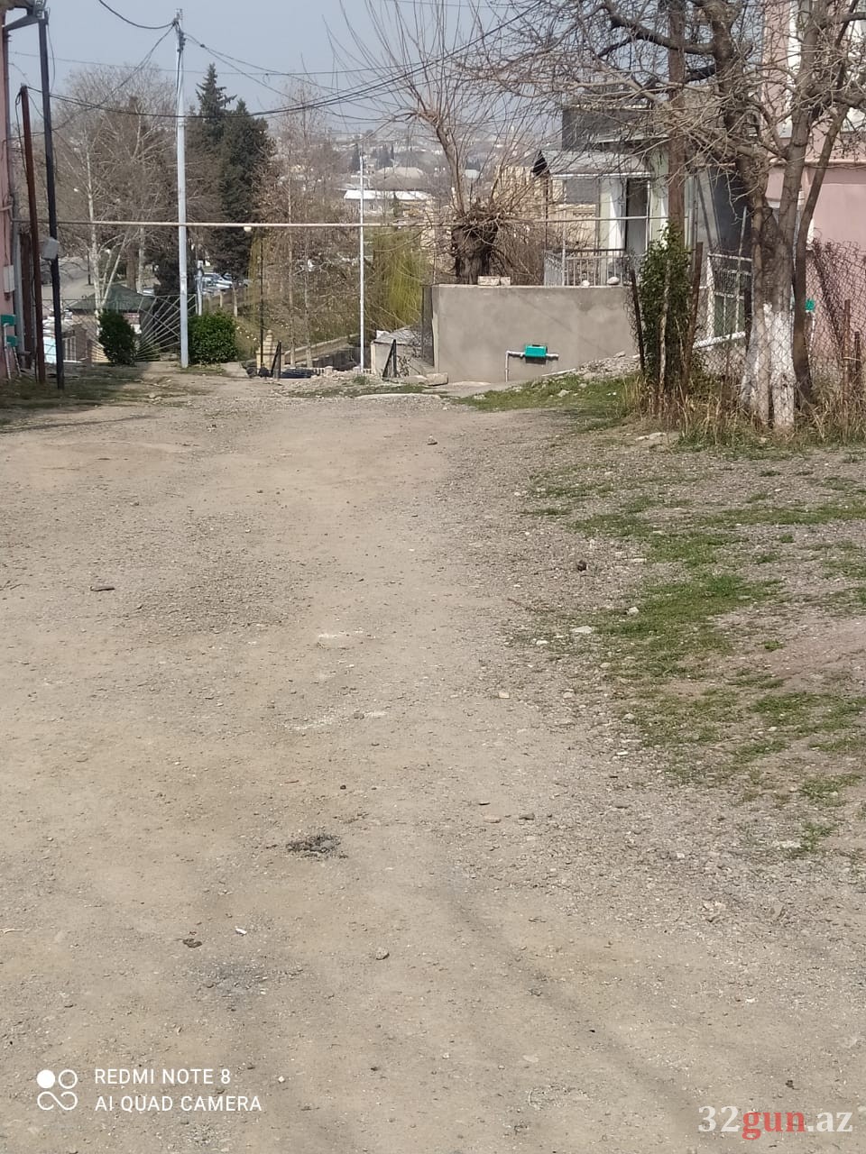 Bu küçədən çirkab suları Heydər Əliyev parkına axır -Qazax İcra Hakimiyyəti isə...