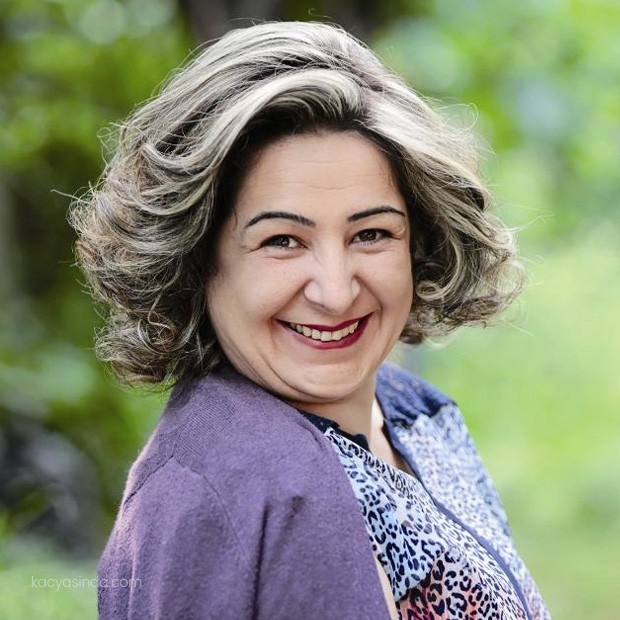 Aktrisa ölümdən döndü- Tikilməkdə olan binadan başına daş düşdü