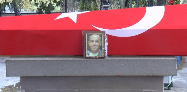 Təcili yardım maşınında dünyasını dəyişən aktyordəfn edildi - FOTOLAR