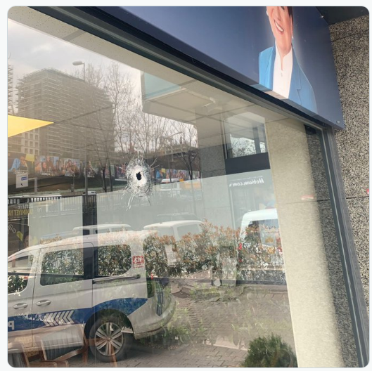 Partiya binasına silahlı BASQIN:Hadisəni törədən şəxs və ya şəxslər kimdir?