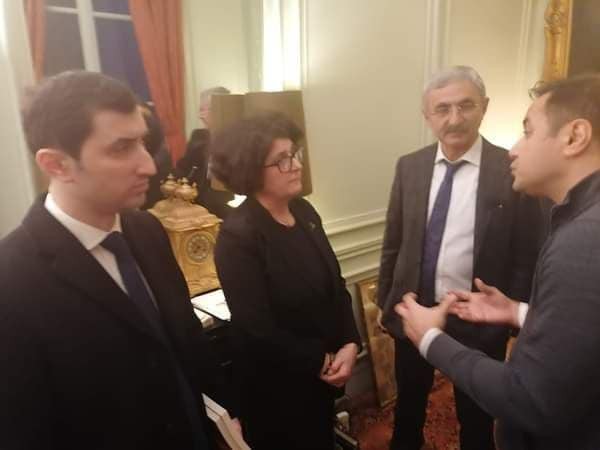 Aslan İsmayılovun "Sumqayıt, SSR-nin süqutunun başlanğıcı" adlı kitabınınFransada təqdimatı (FOTOLAR)