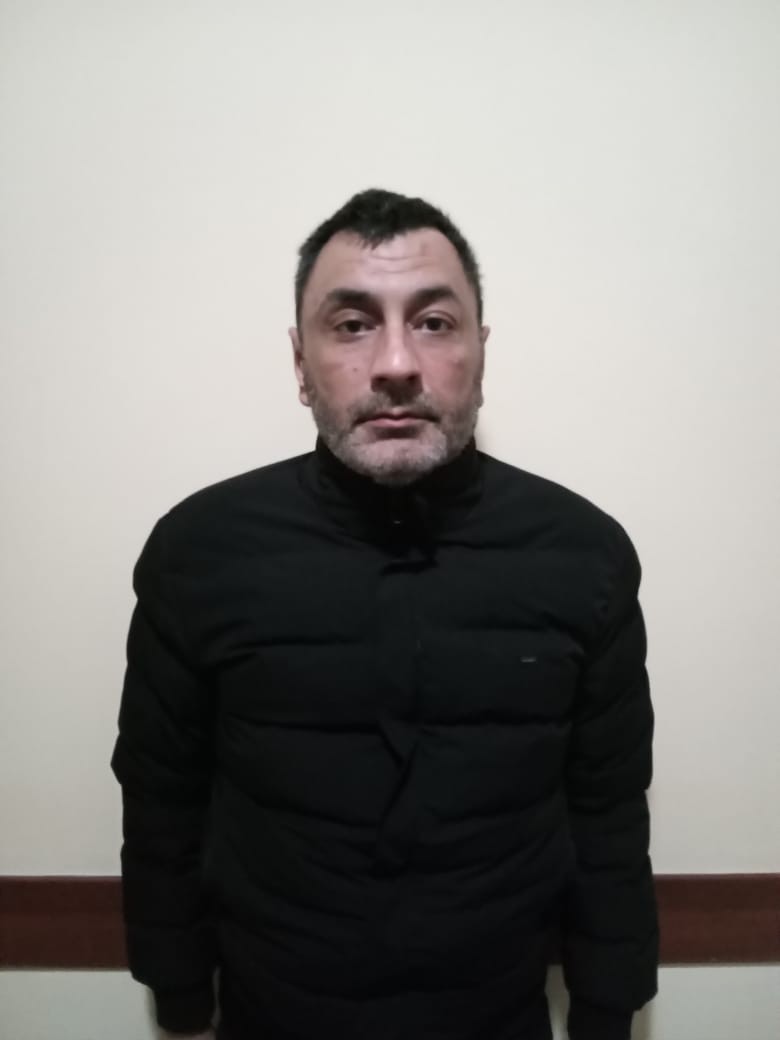 Azərbaycanda ŞOK OLAY: Qəbiristanlığa gəlib avtomobili güllələdi(Fotolar)