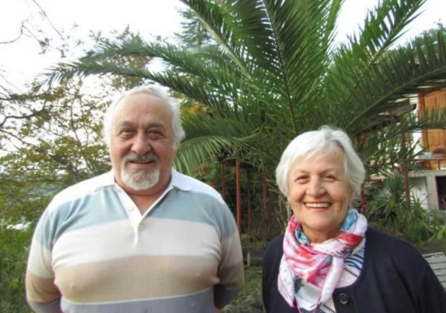 Məşhur aktyorun ailə üzvləriyanğında ÖLDÜ - FOTO