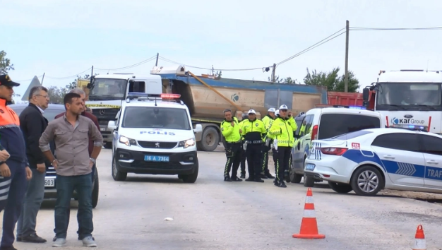 Məktəbliləri daşıyan avtobusla yük maşını toqquşdu- Yaralılar var