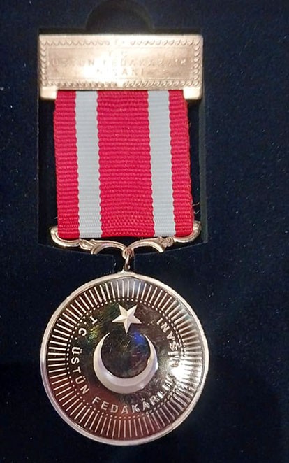 Ərdoğan azərbaycanlı polkovniki mükafatlandırdı- FOTOLAR